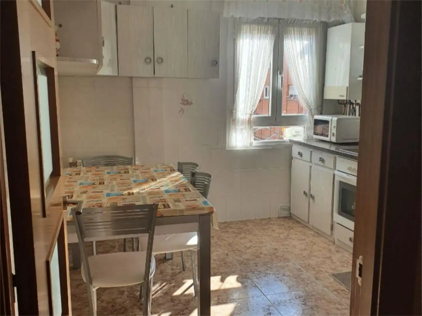 Flat for sale in Calle Catoute, 6, La Asunción - La Inmaculada Kitchen of Flat for sale in León Capital with Heating, Parquet flooring and Community parking