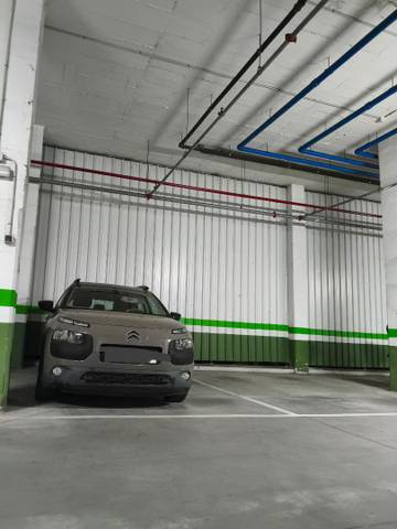 Garaje en Venta en Avenida Diego Fernández de Mendoza, 11 en El Tejar - Hacienda Bizcochero