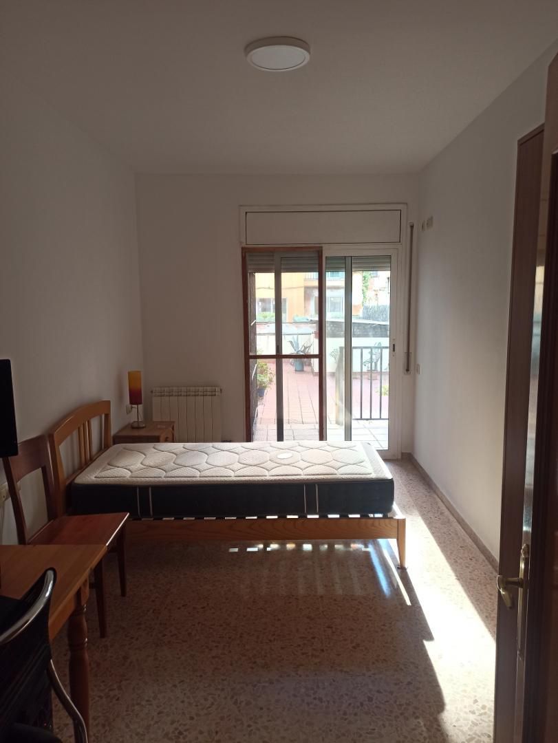 Habitación de Piso para compartir en Sant Adrià de Besòs con Aire acondicionado, Calefacción y Horno