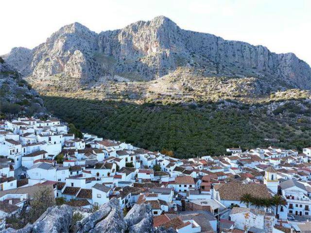 Casa-chalet en Venta en Montejaque