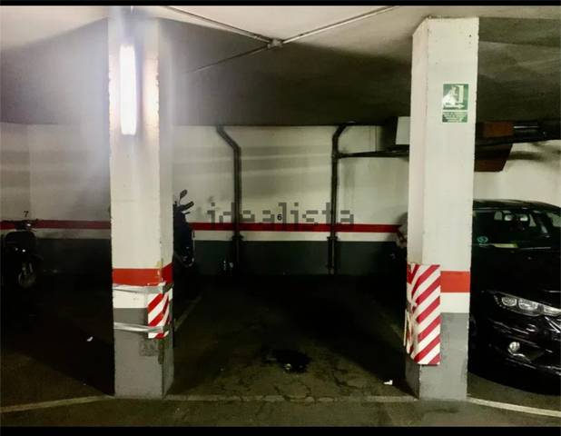 Garaje en Alquiler en Carrer de Brussel·les, 30 en El Guinardó