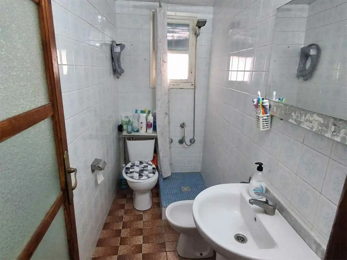 Baño de Piso en venta en Ontinyent con Terraza, Trastero y Balcón