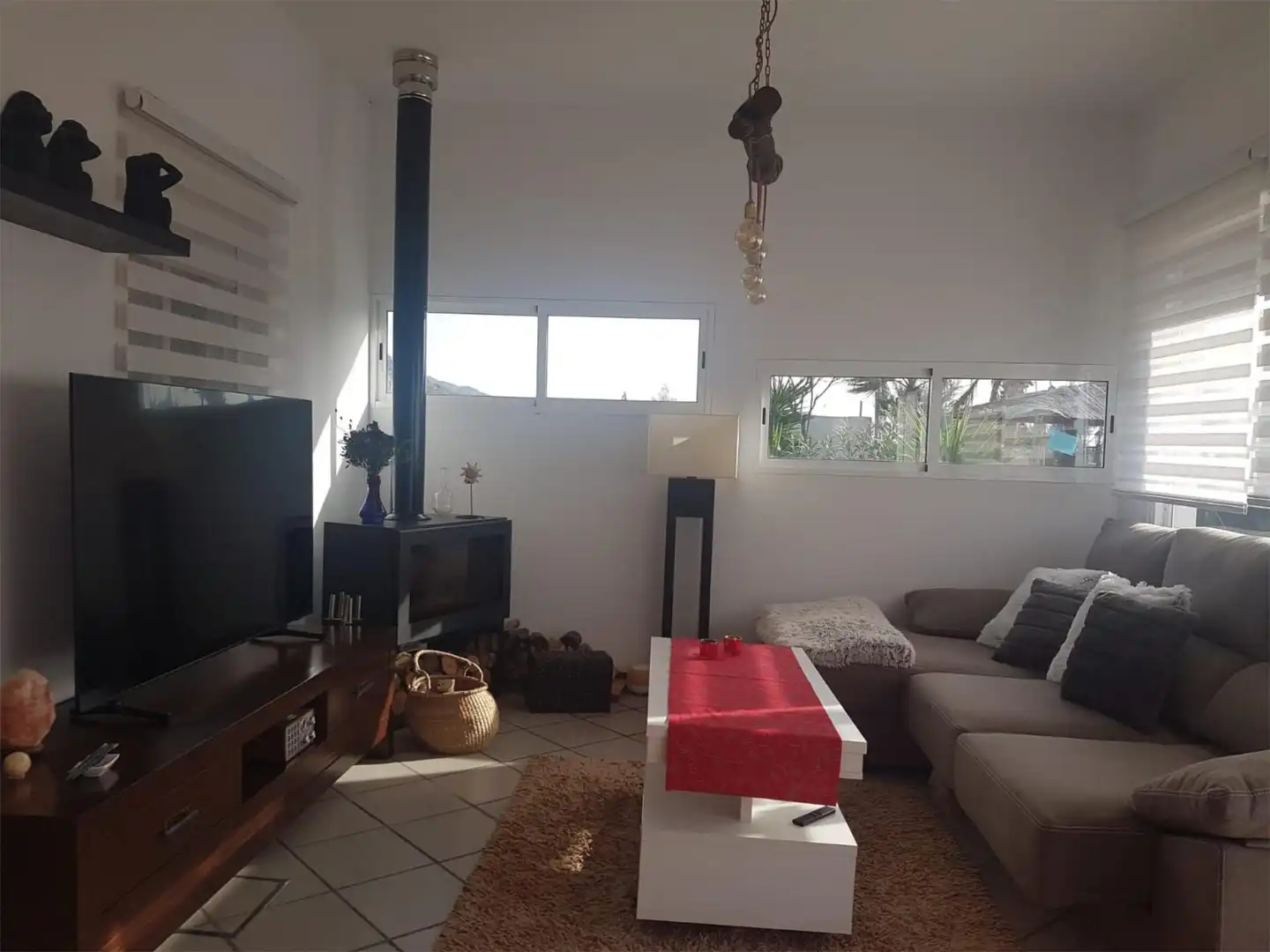 Wohnzimmer von Wohnung zum Verkauf in Adra mit Klimaanlage, Privatgarten und Parkett