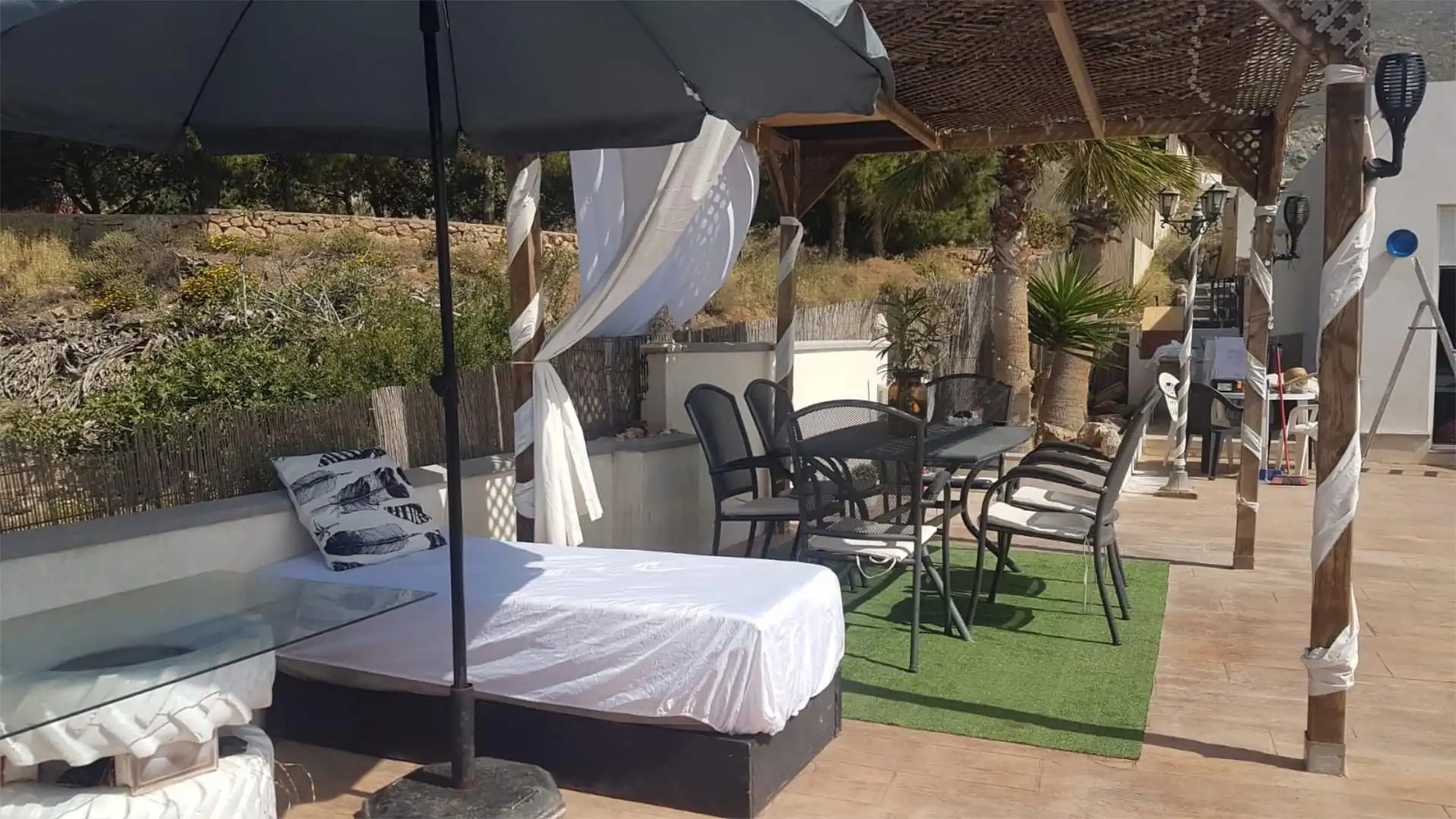Terrasse von Wohnung zum Verkauf in Adra mit Klimaanlage, Privatgarten und Parkett