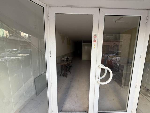 Local comercial en Venta en Carrer de Manresa, 92 en Sant Pere Nord