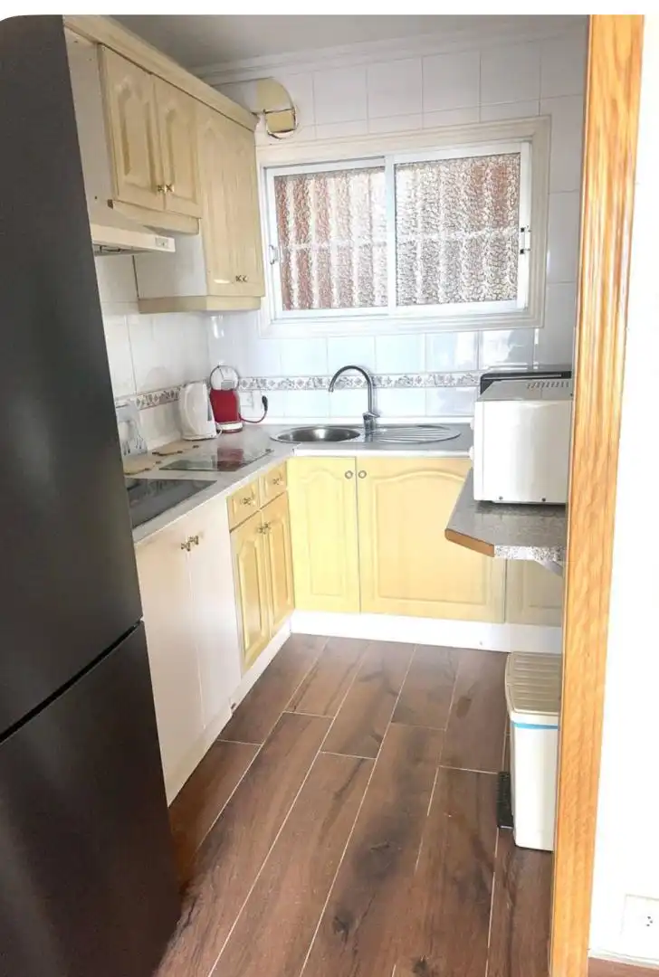 Flat for rent in Calle Santander, 9, Playa Poniente Flat for rent in Calle Santander, 9, Playa Poniente