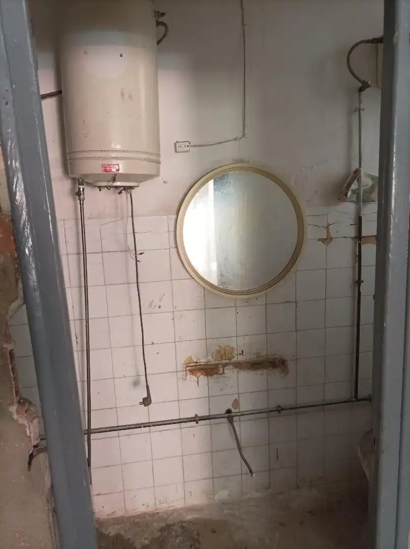 Baño de Garaje en venta en Elda