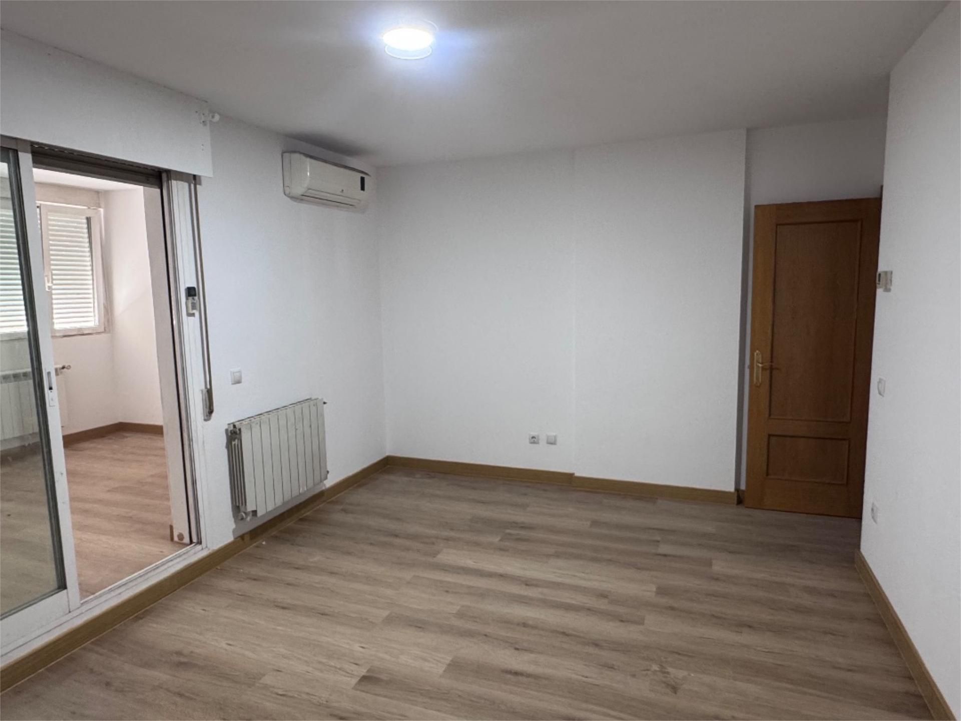 Flat for sale in Calle de San Rosendo, 1, Canillejas Flat for sale in  Madrid Capital