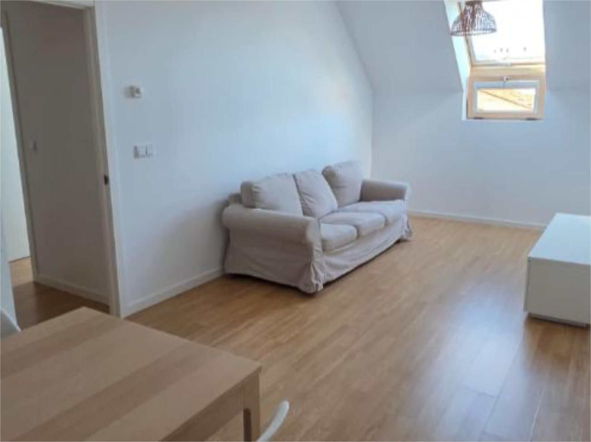 Living room of Flat to rent in Ames  with Heating, Private garden and Parquet flooring