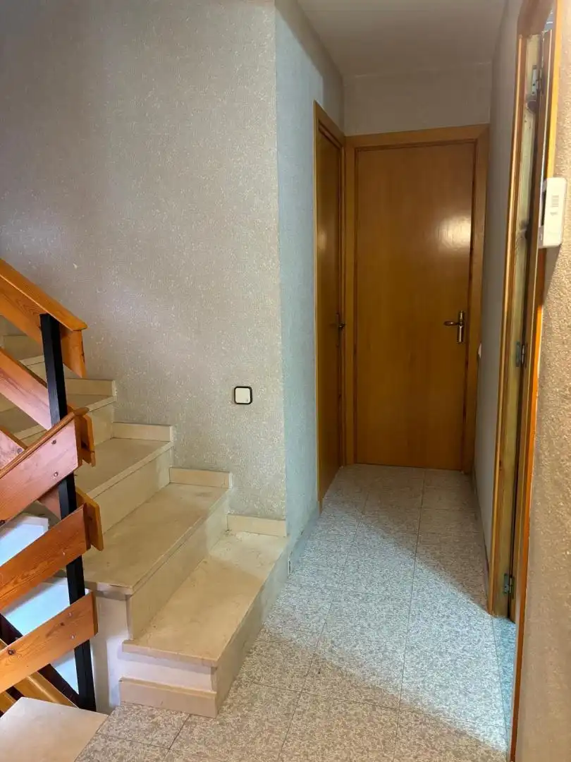 Einfamilien-Reihenhaus zum Verkauf in Carretera Albí, 9, Vinaixa Einfamilien-Reihenhaus zum Verkauf in Vinaixa mit Terrasse und Balkon