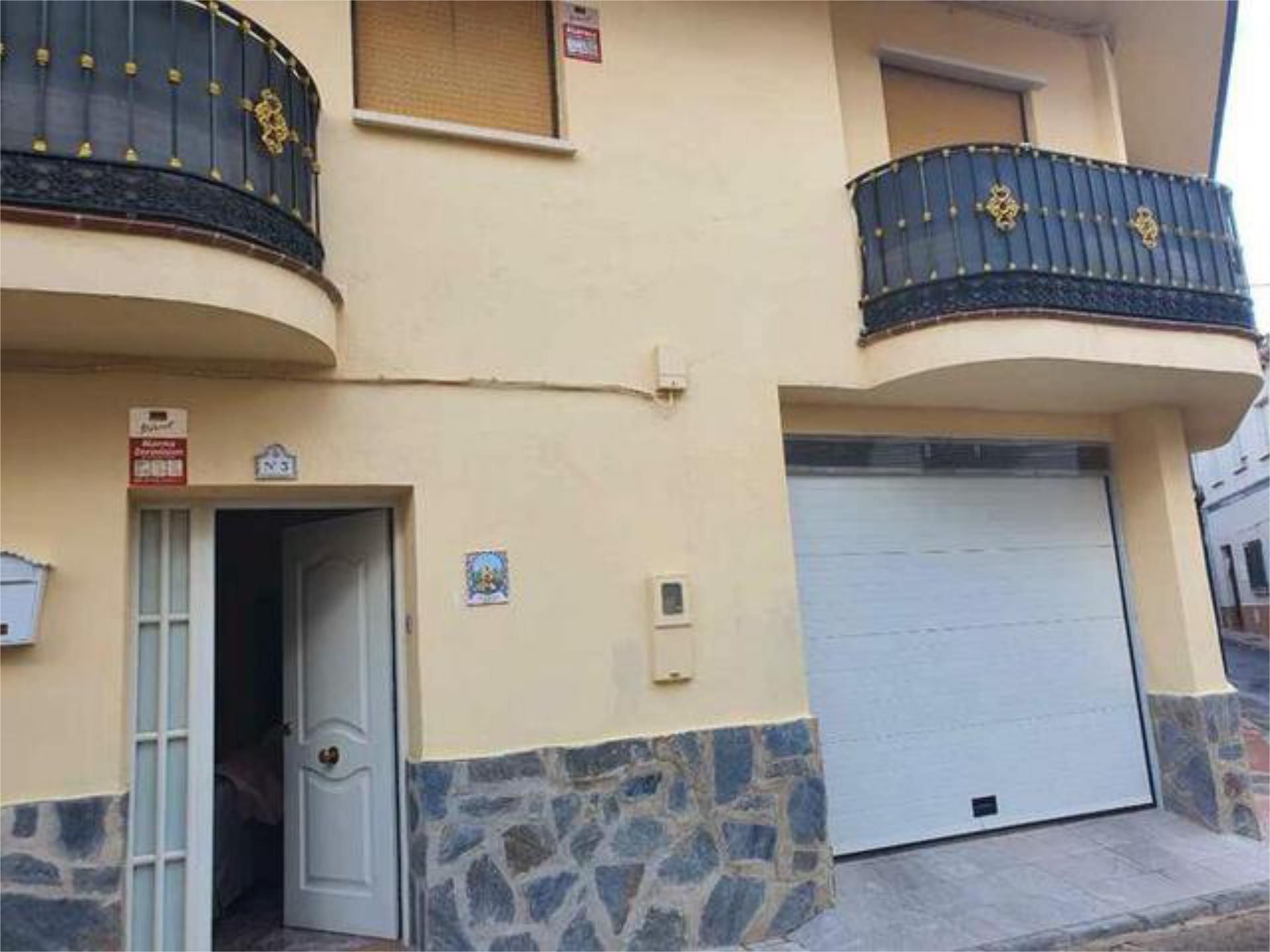 Vista exterior de Casa o xalet de lloguer en Morelábor amb Terrassa, Traster i Es permeten mascotes