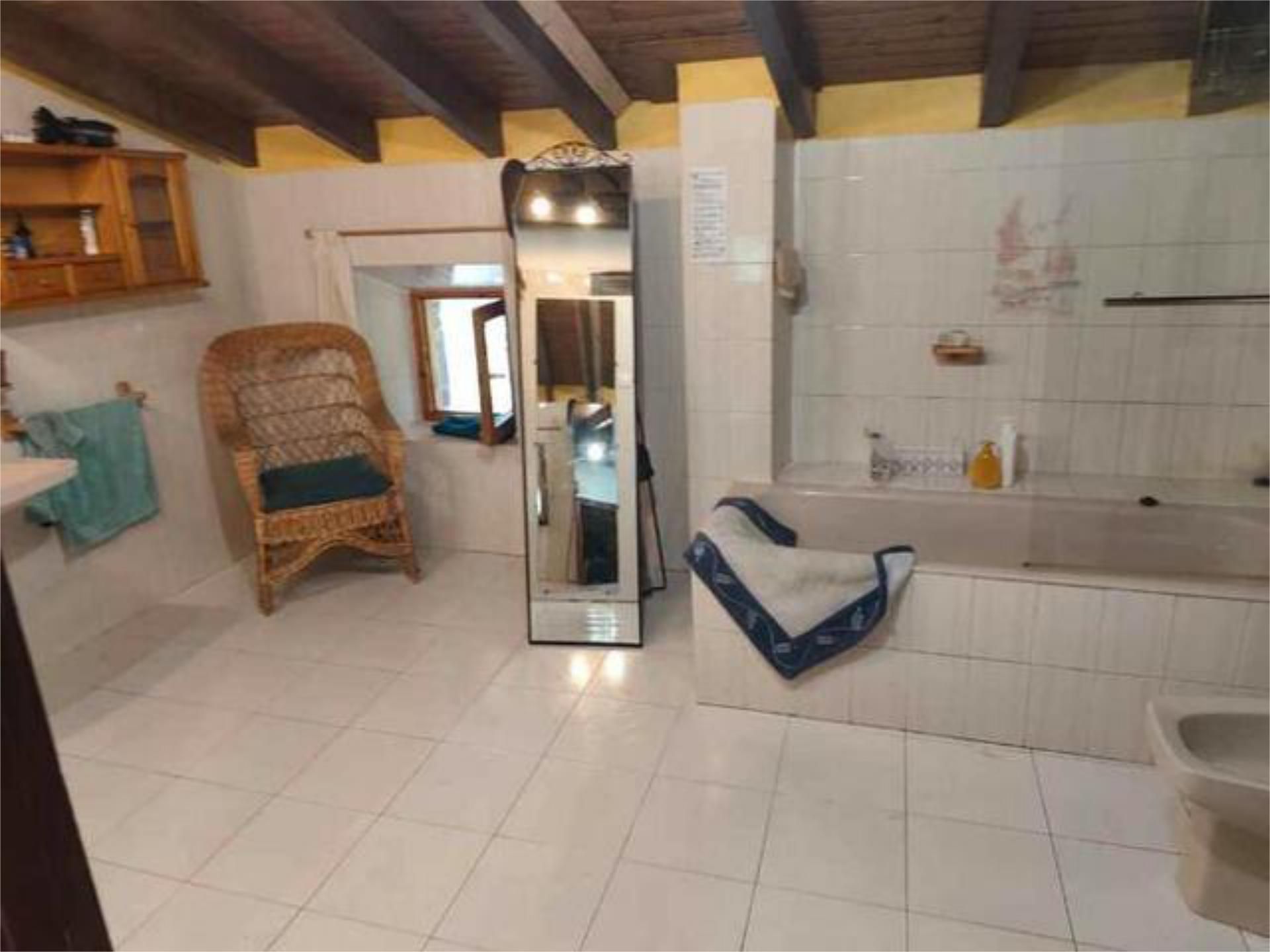 Bathroom of House or chalet to share in Artea
