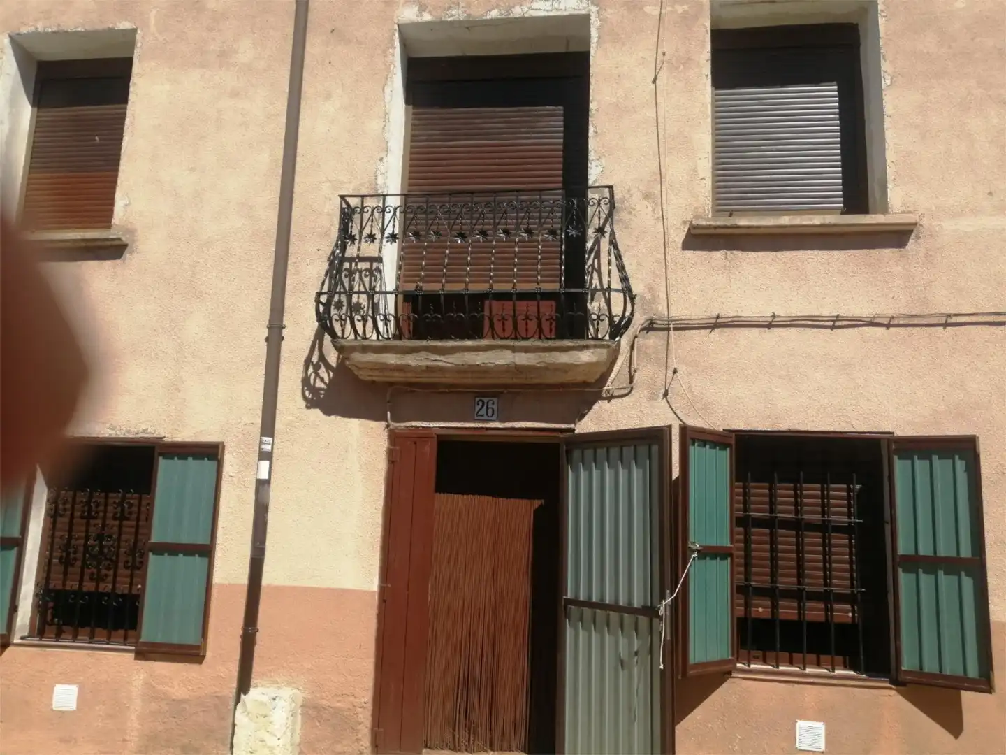 Casa adosada en venda a Calle de las Vistillas, 26, Palenzuela Vista exterior de Casa adosada en venda en Palenzuela amb Jardí privat, Traster i Moblat