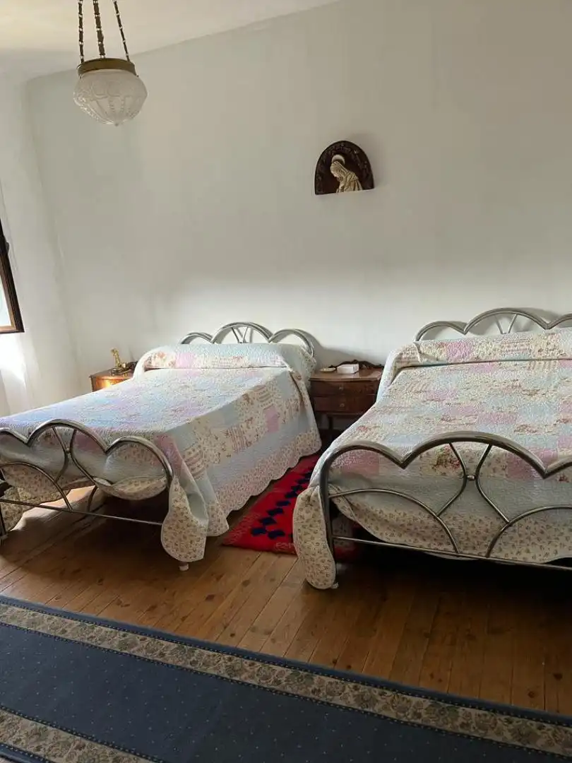 Casa adosada en venda a Calle de las Vistillas, 26, Palenzuela Dormitori de Casa adosada en venda en Palenzuela amb Jardí privat, Traster i Moblat