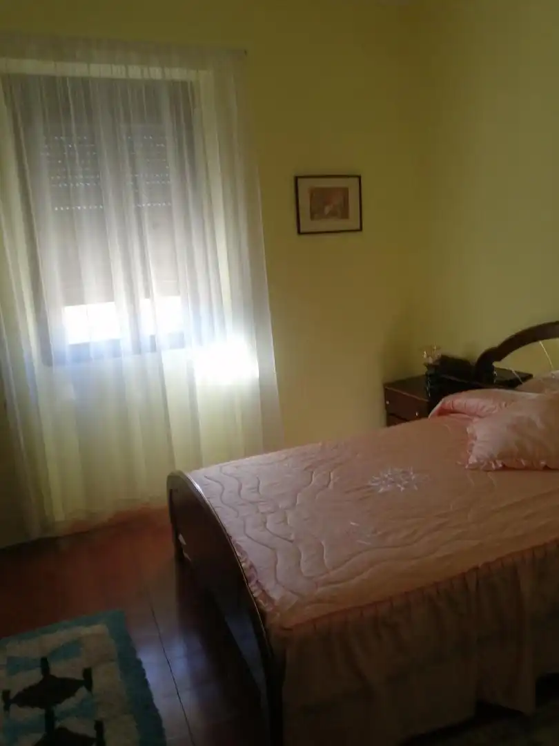 Casa adosada en venda a Calle de las Vistillas, 26, Palenzuela Dormitori de Casa adosada en venda en Palenzuela amb Jardí privat, Traster i Moblat