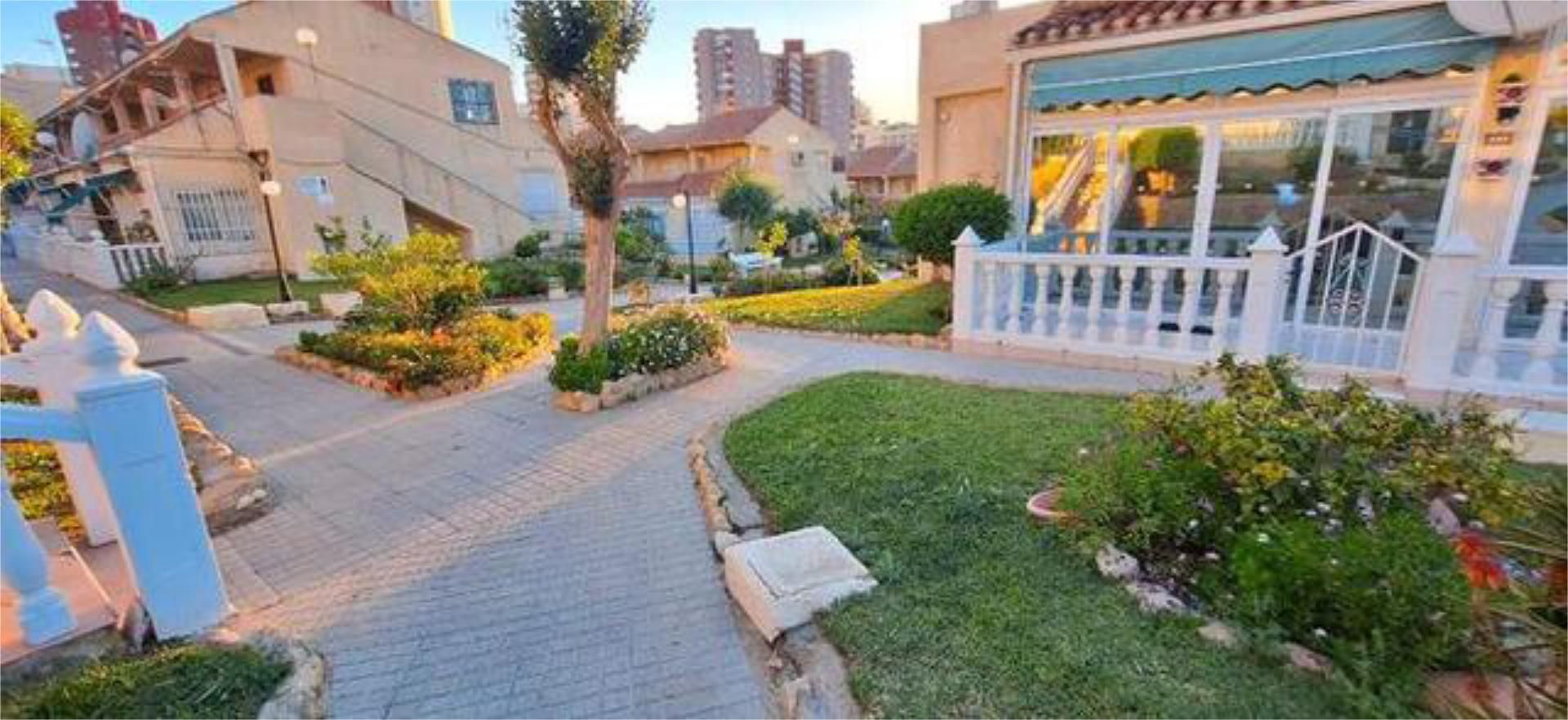 Jardí de Estudi en venda en Benidorm amb Terrassa i Piscina