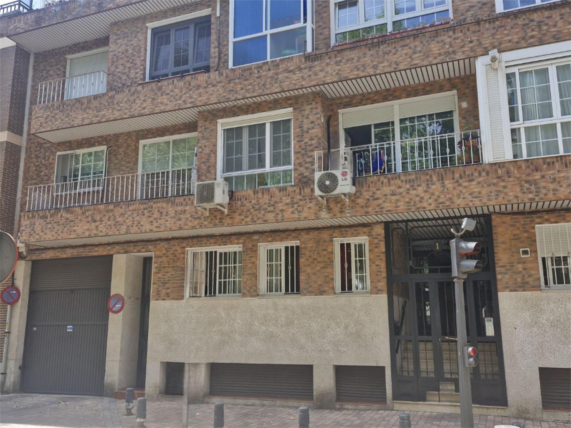 Vista exterior de Piso en venta en Leganés con Calefacción, Parquet y Terraza