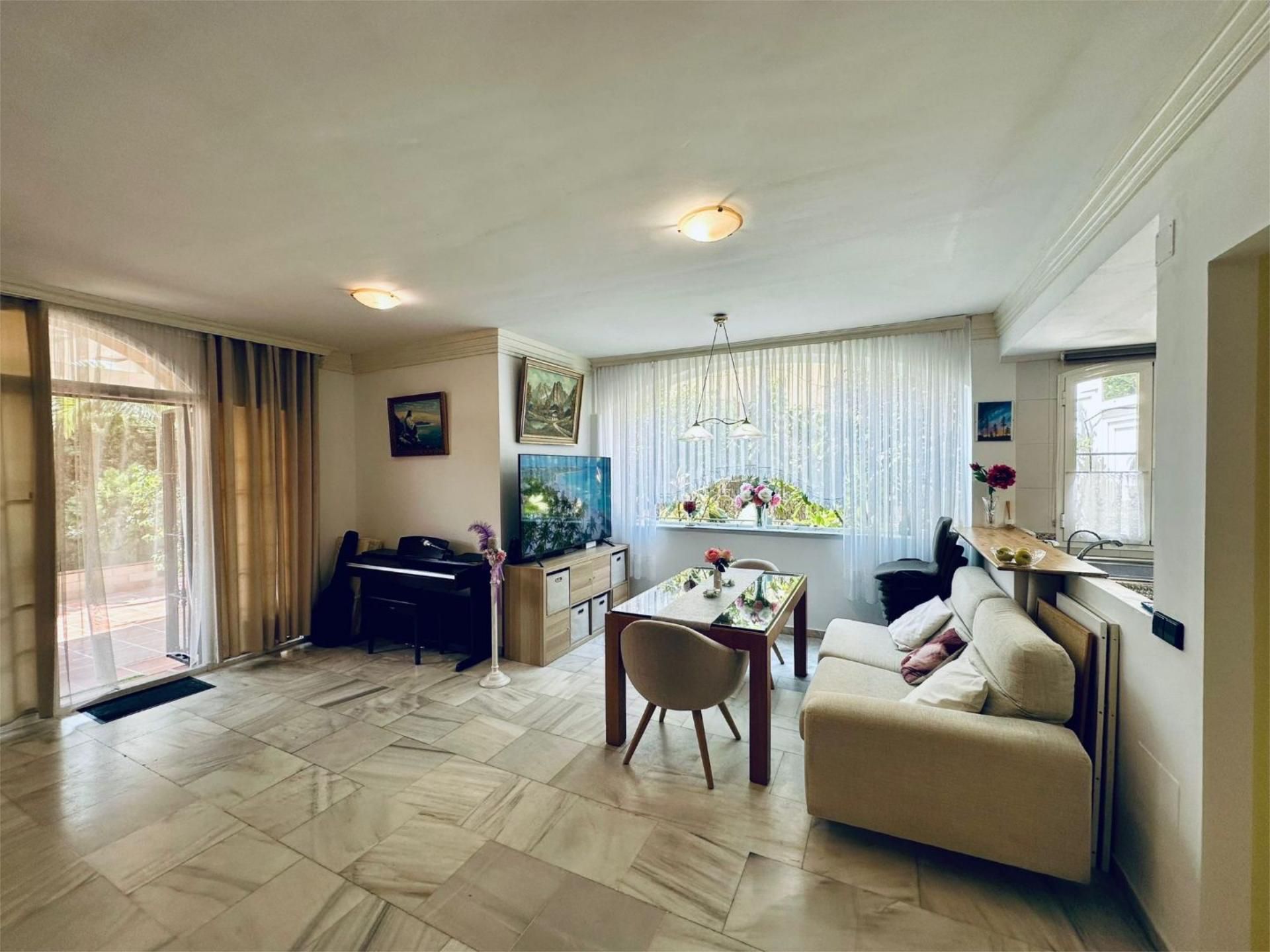 Living room of Single-family semi-detached for sale in Mijas  with Terrace, Swimming Pool and Balcony