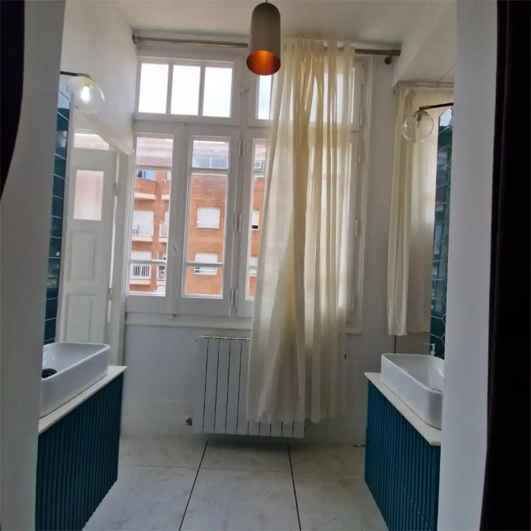 Piso en venta en Carrer de Sèneca, 8, Vila de Gràcia Baño de Piso en venta en Barcelona Capital con Aire acondicionado