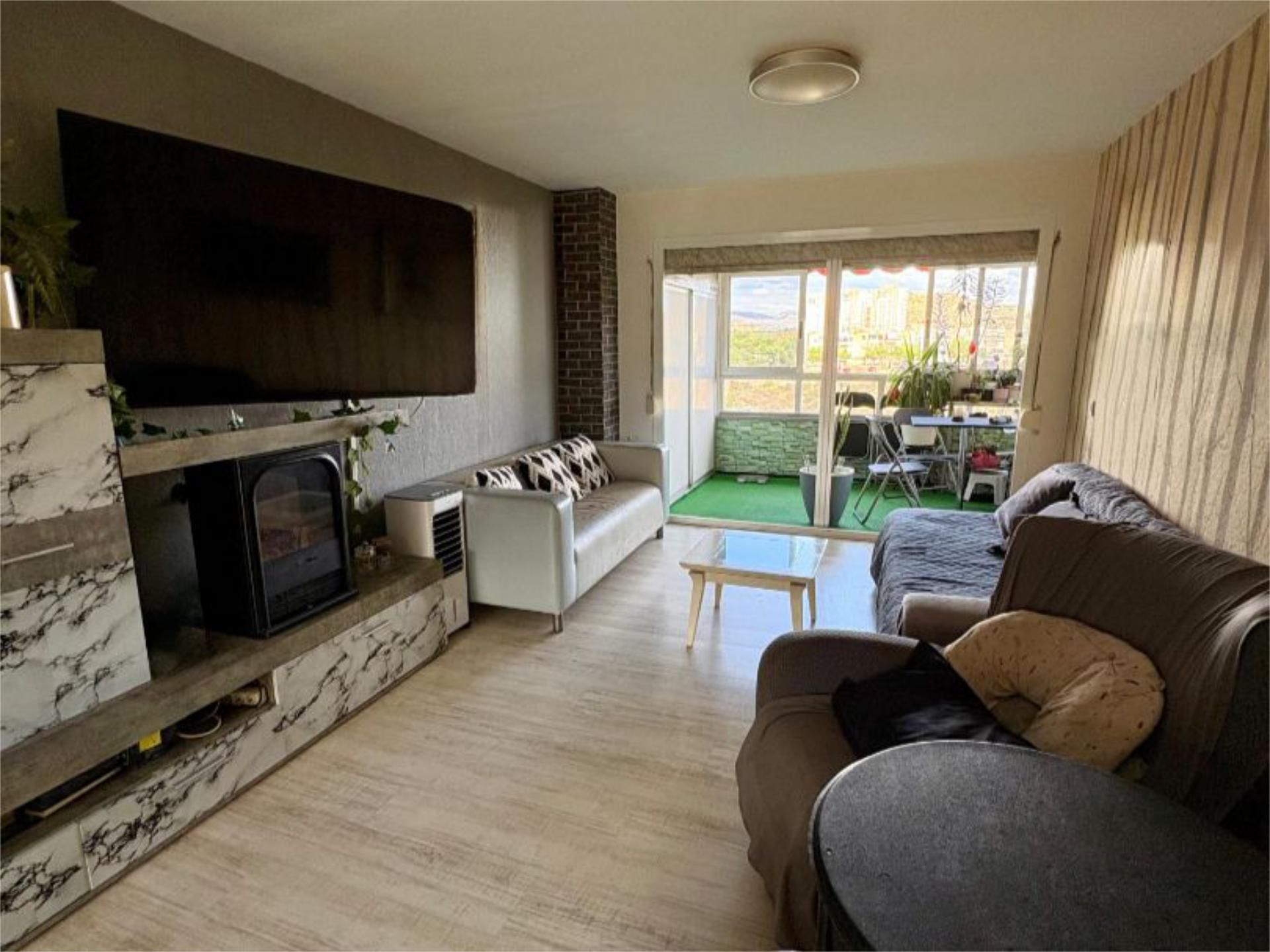 Living room of Flat for sale in Alicante / Alacant  with Terrace, Swimming Pool and Balcony