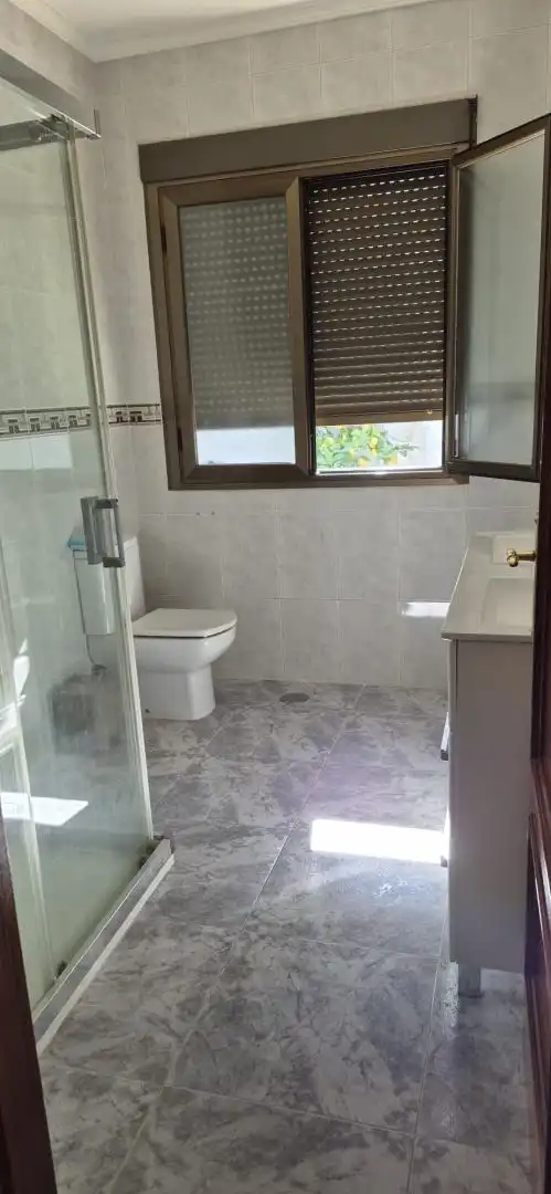 Bathroom of Flat for sale in Baena  with Air Conditioner, Terrace and Storage room