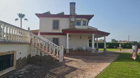 Foto 2 de Casa o chalet de alquiler en Calle Los Califas, 4, La Carlota, Córdoba