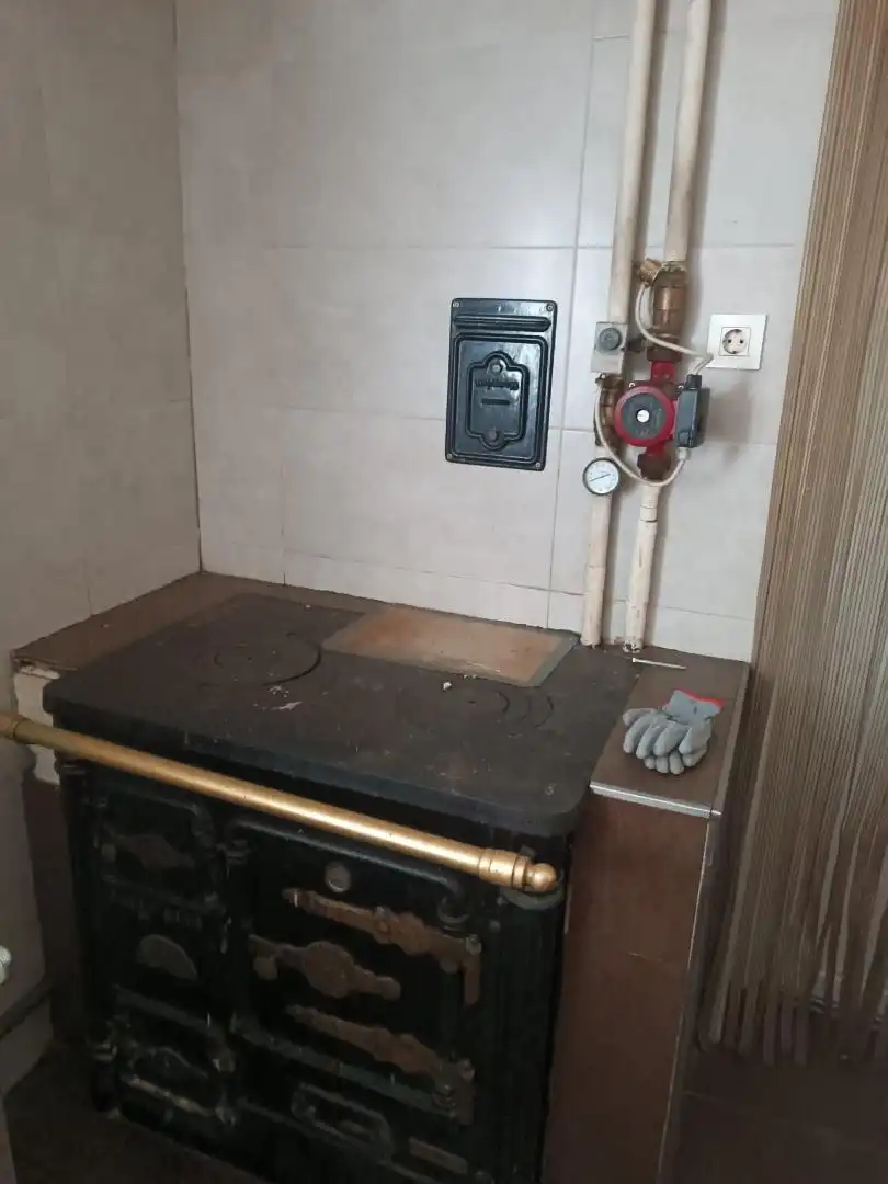 Casa adosada en venda a Calle el Cerrato, 12, El Cristo Cuina de Casa adosada en venda en Palencia amb Calefacció, Parquet i Traster