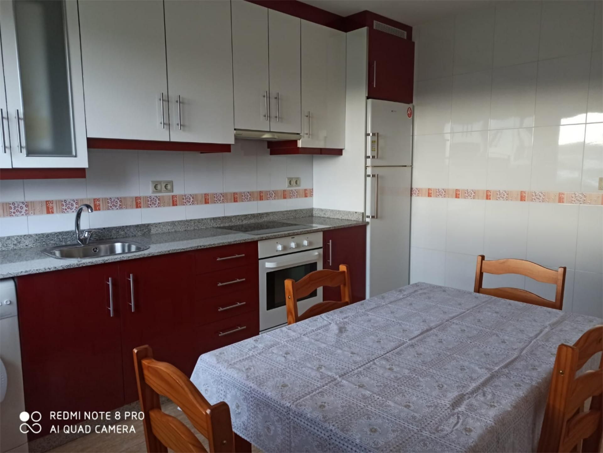 Kitchen of Flat to rent in Santiago de Compostela 