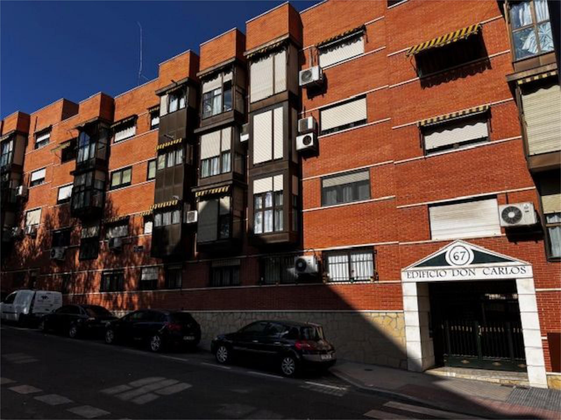 Vista exterior de Àtic de lloguer en  Madrid Capital amb Aire condicionat, Calefacció i Parquet