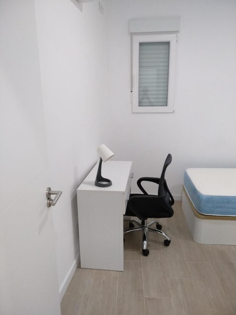 Bedroom of Flat to share in Igualada  with Air Conditioner, Heating and Furnished