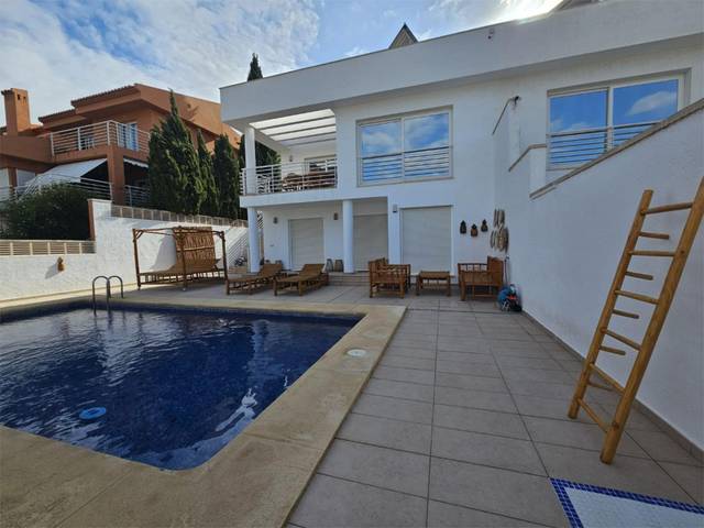 Piso en Alquiler en Avenida Casanova, 1-32 en Marisol Park - Ortembach - Los Almendros