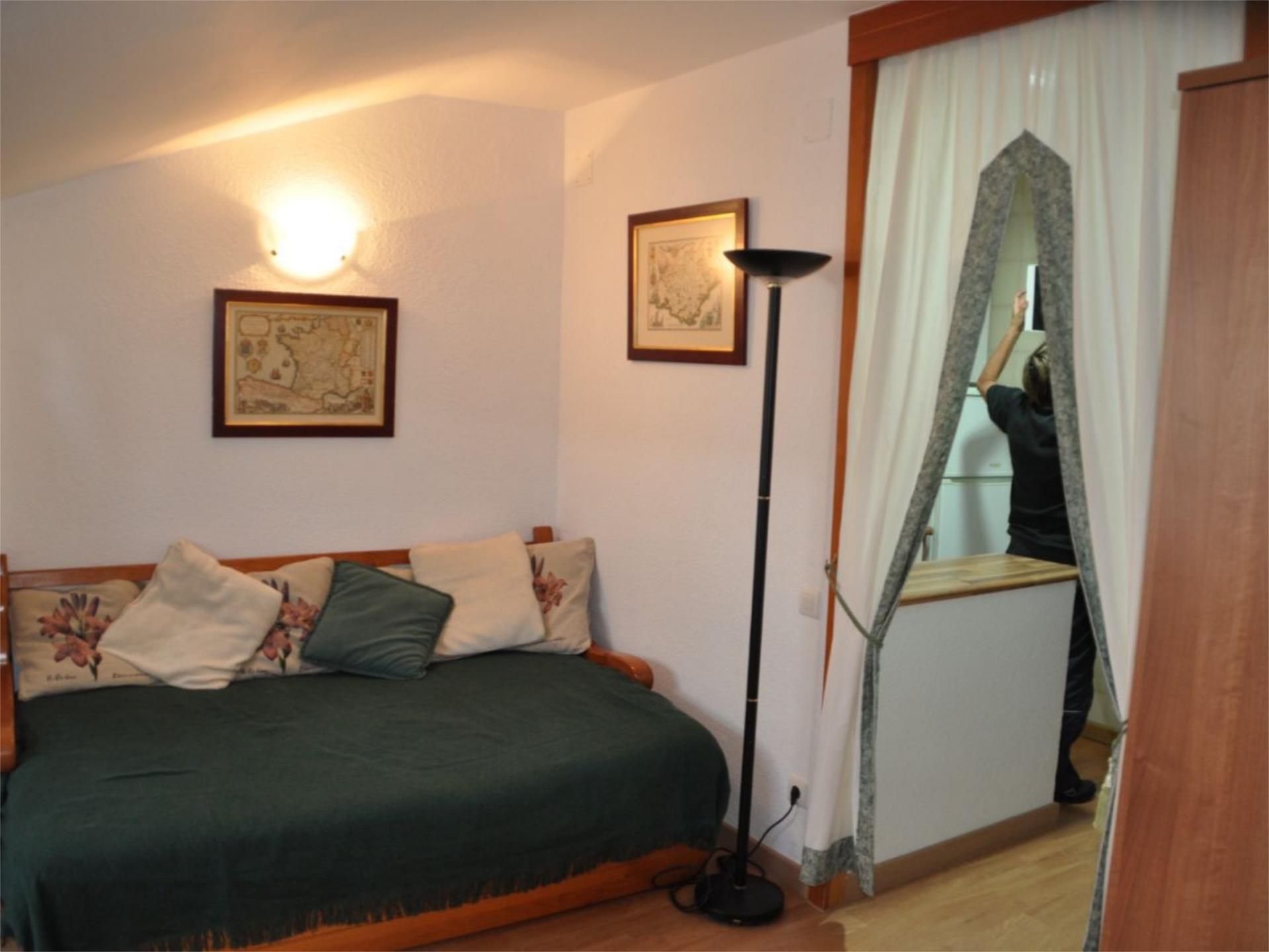 Bedroom of Flat to rent in Salamanca Capital  with Heating, Parquet flooring and Furnished