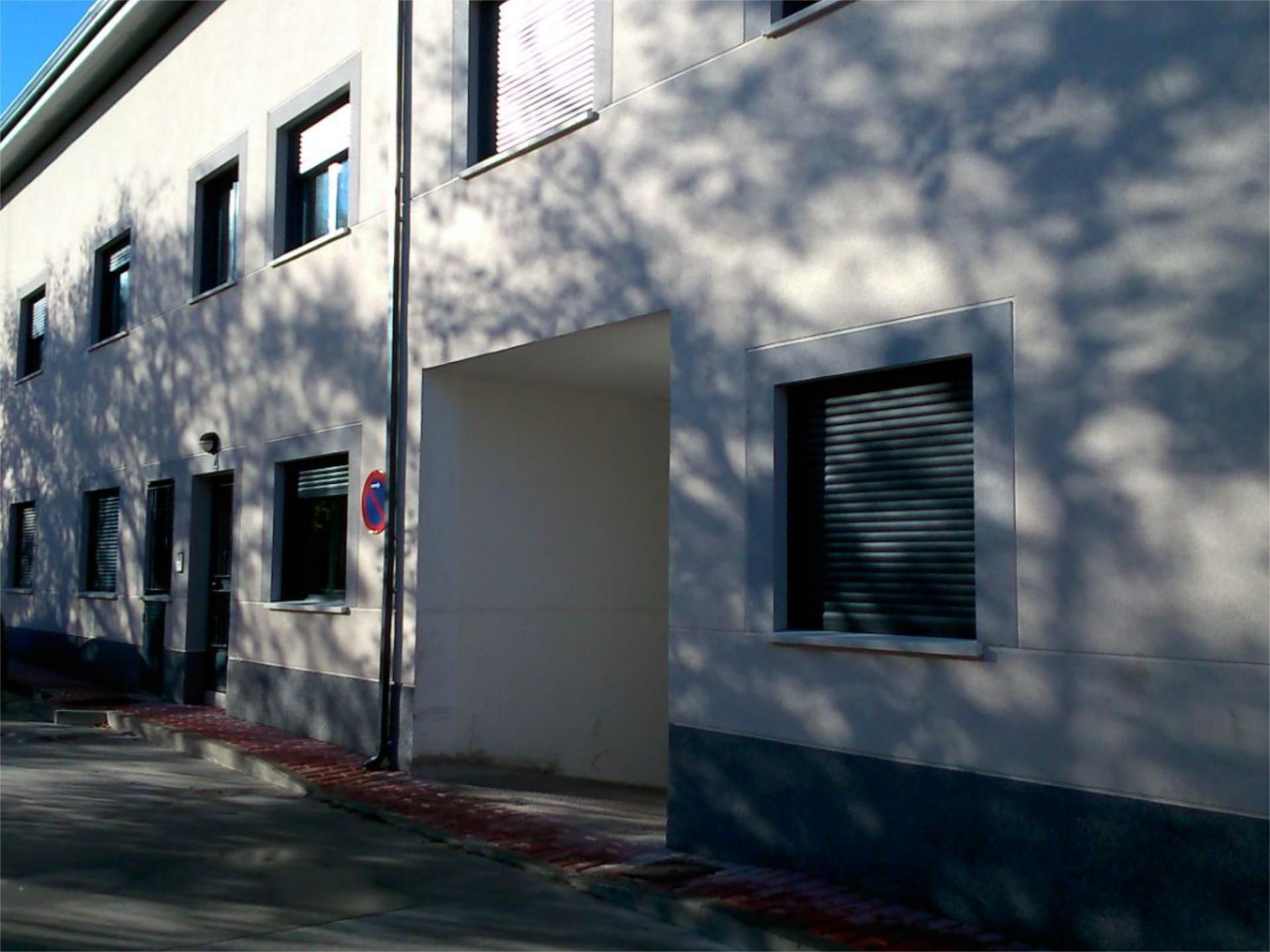 Exterior view of Duplex for sale in El Hoyo de Pinares   with Heating, Storage room and Furnished