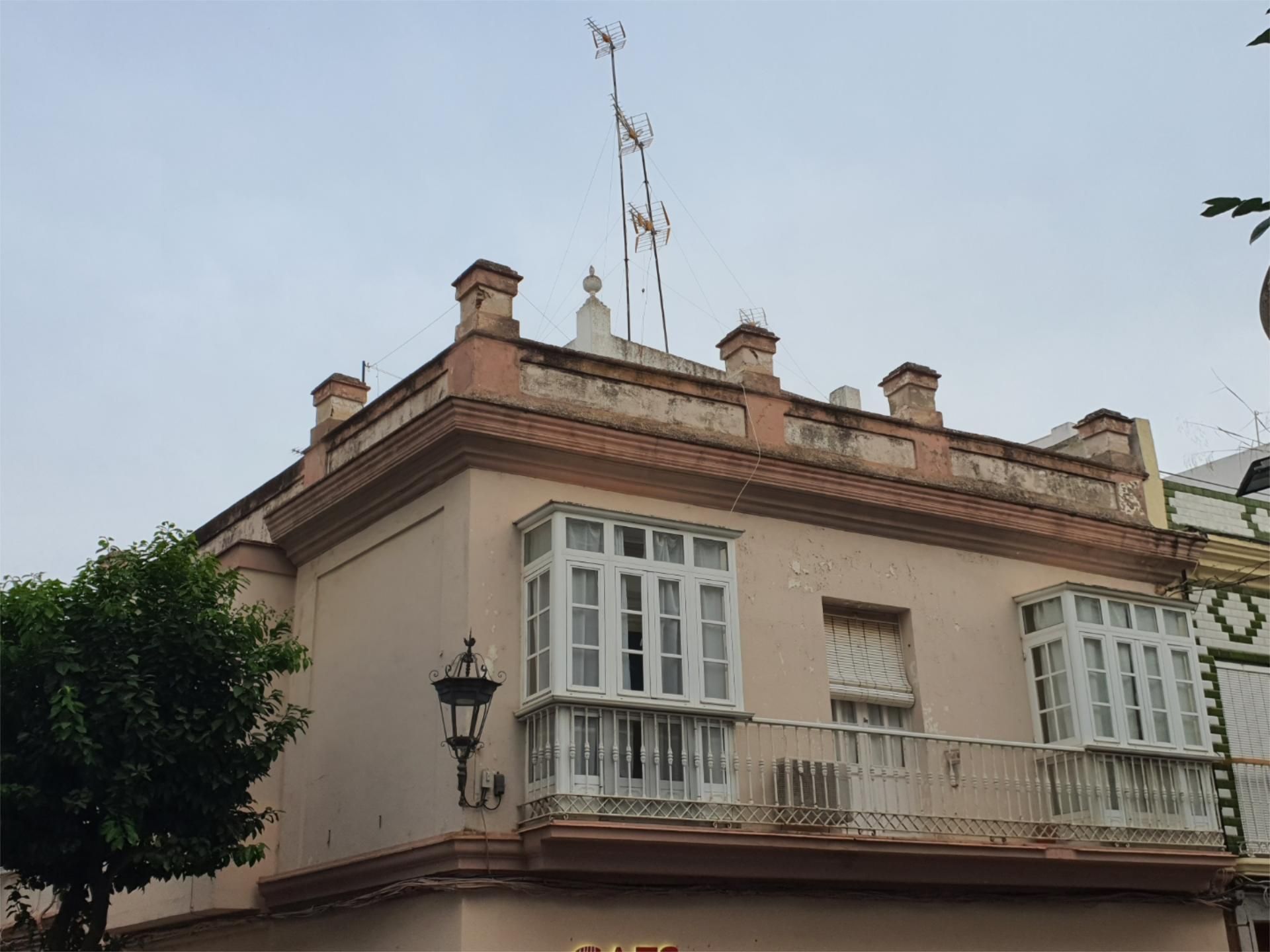 Vista exterior de Pis en venda en San Fernando amb Terrassa i Traster