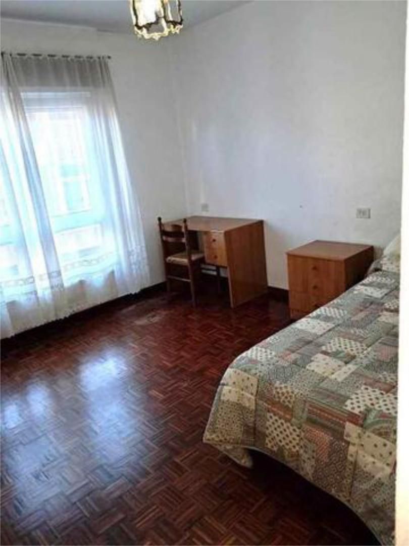 Bedroom of Flat to rent in Lugo Capital  with Heating, Storage room and Furnished