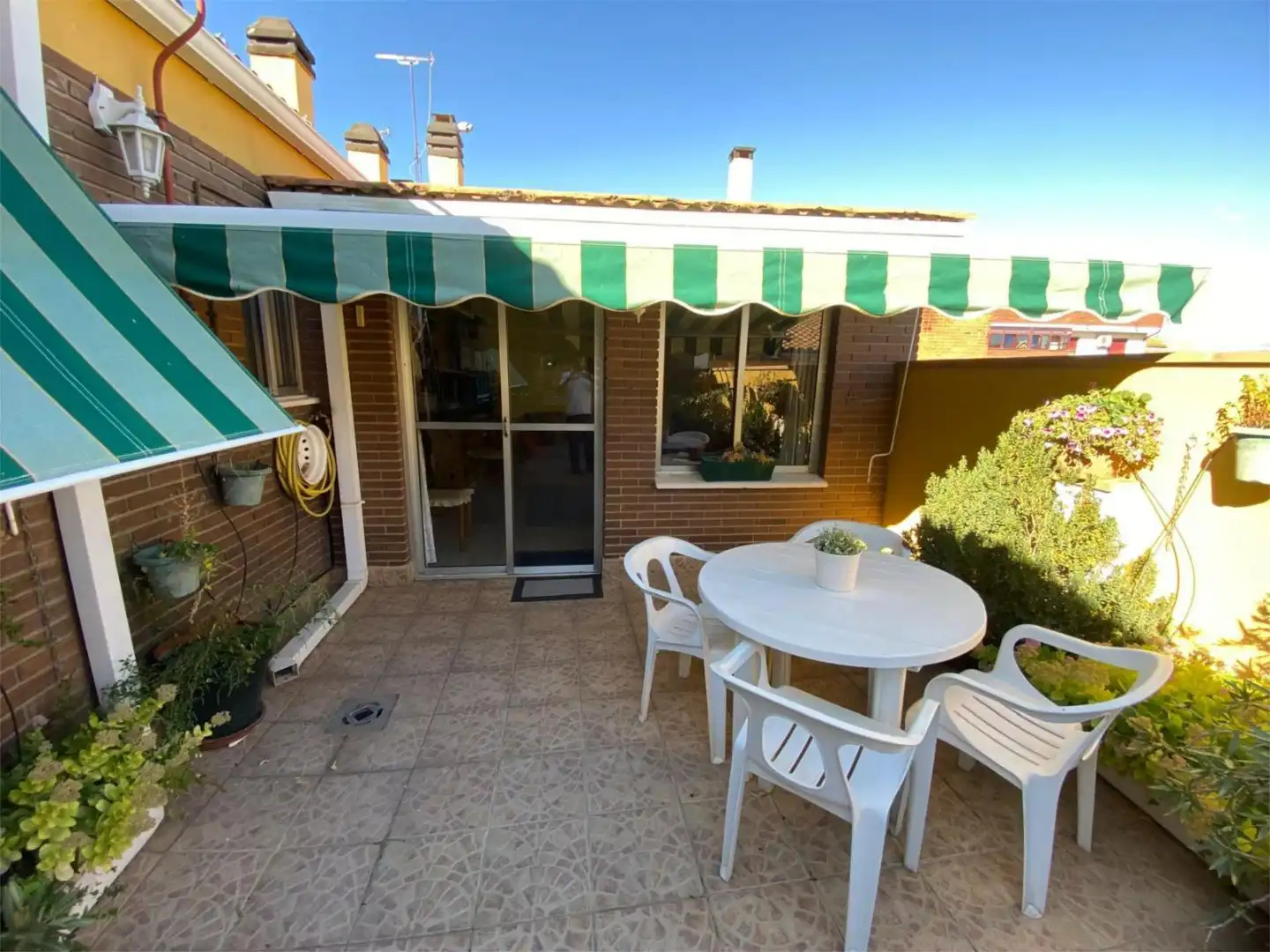 Piso en venta en Calle Santo Cristo, 7, Tudela de Duero Jardín de Piso en venta en Tudela de Duero con Terraza y Balcón