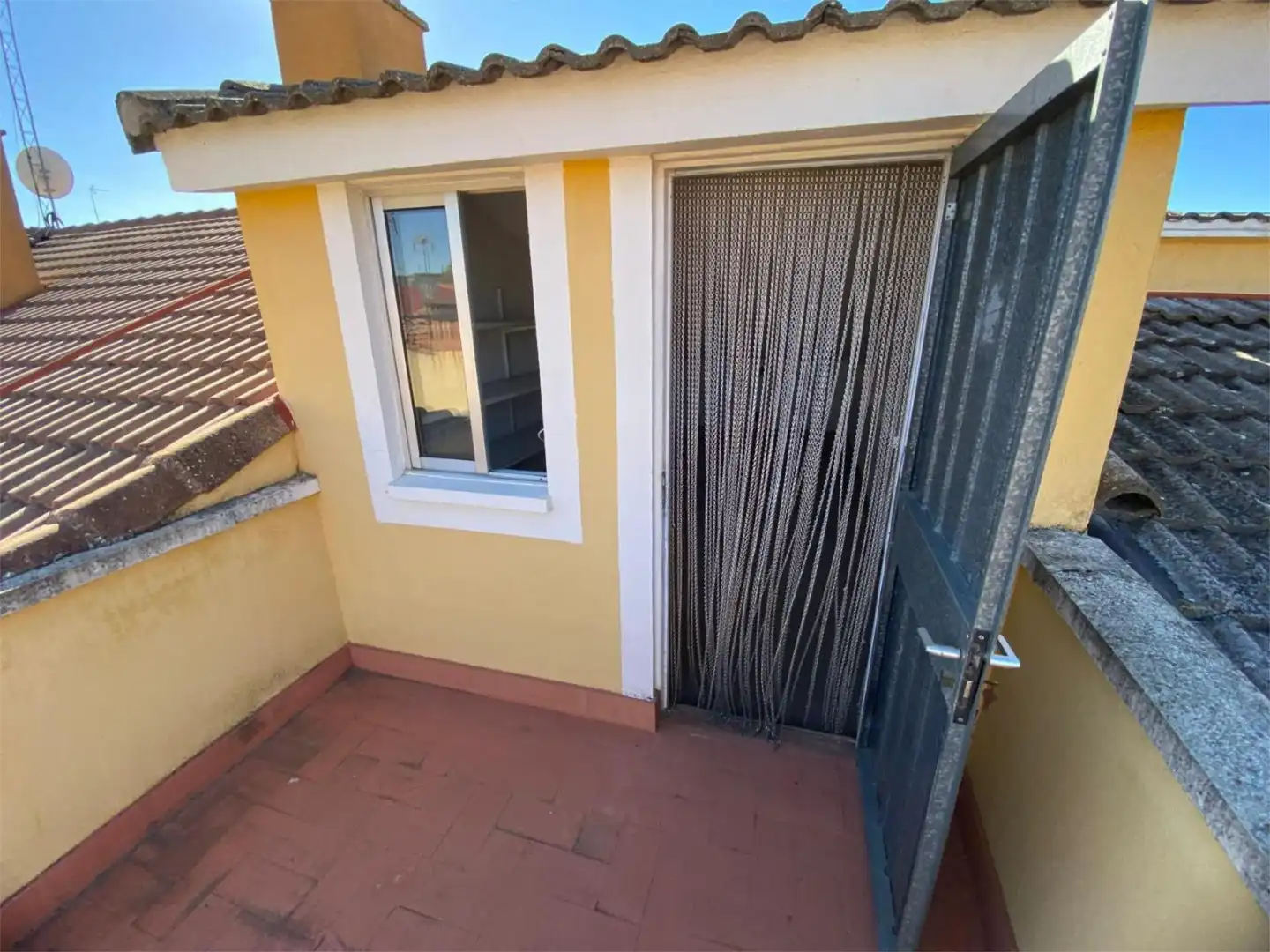 Piso en venta en Calle Santo Cristo, 7, Tudela de Duero Terraza de Piso en venta en Tudela de Duero con Terraza y Balcón