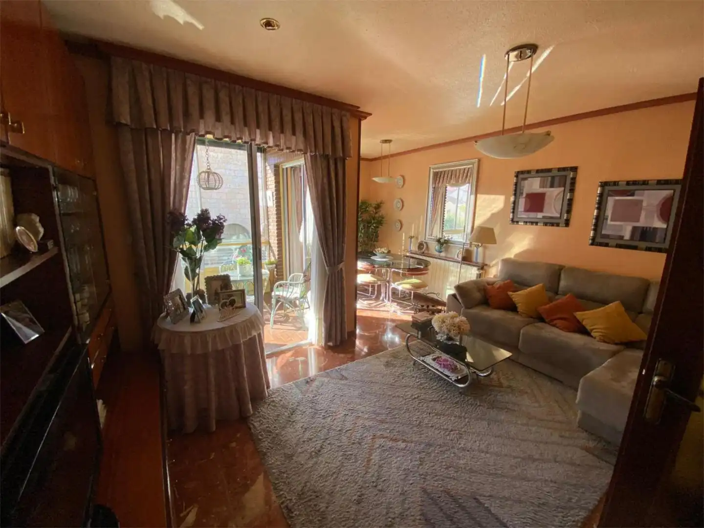 Piso en venta en Calle Santo Cristo, 7, Tudela de Duero Sala de estar de Piso en venta en Tudela de Duero con Terraza y Balcón
