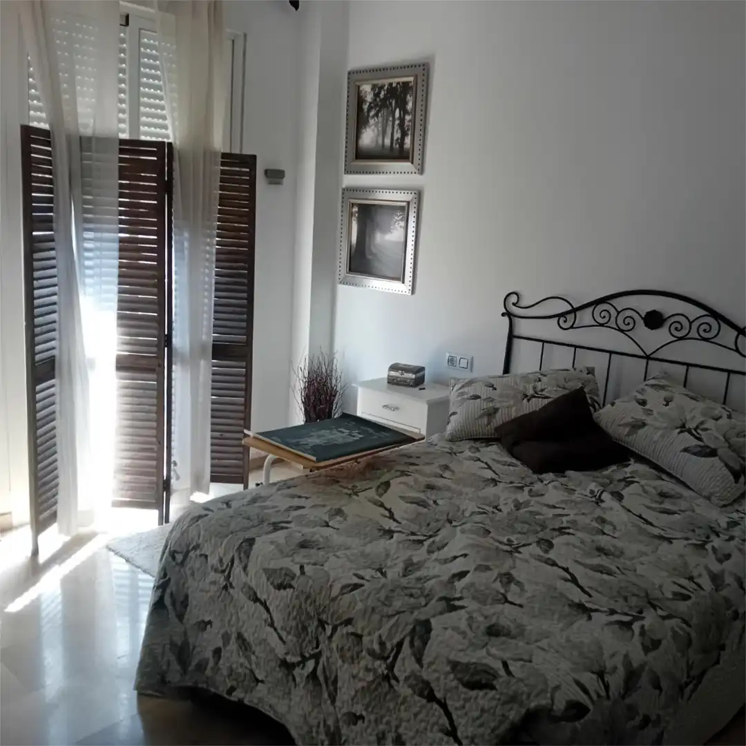 Casa adosada en venta en Calle Silera, 1, Guadalcázar Habitación de Casa adosada en venta en Guadalcázar con Aire acondicionado