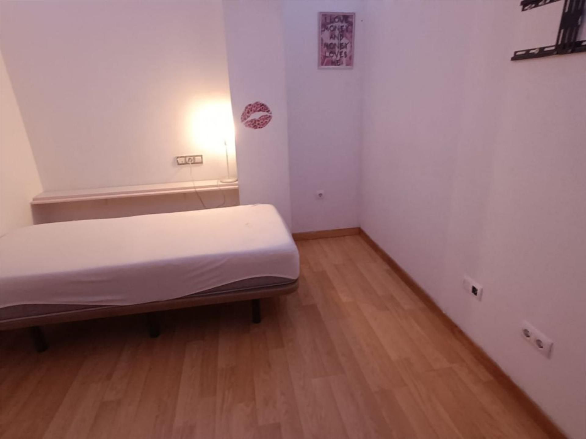 Dormitori de Pis per a compartir en Pedreguer amb Terrassa i Piscina