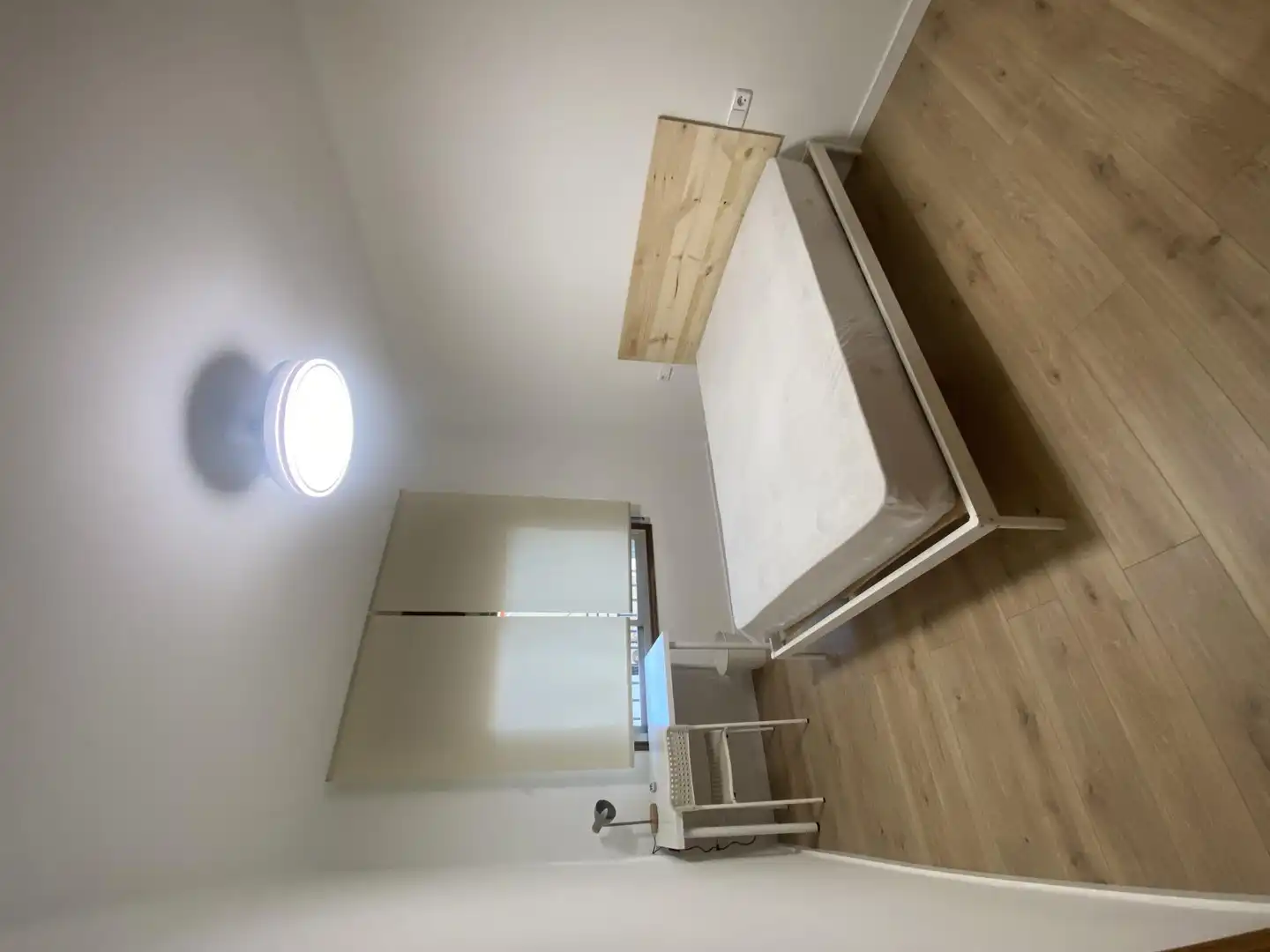 Bedroom of Flat for share in Terrassa  with Air Conditioner, Parquet flooring and Furnished