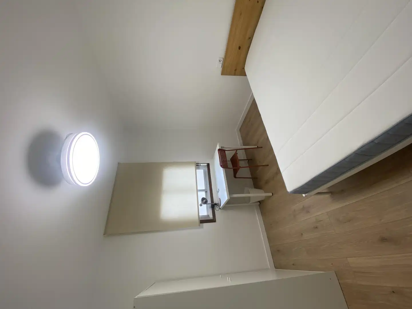 Bedroom of Flat for share in Terrassa  with Air Conditioner, Parquet flooring and Furnished