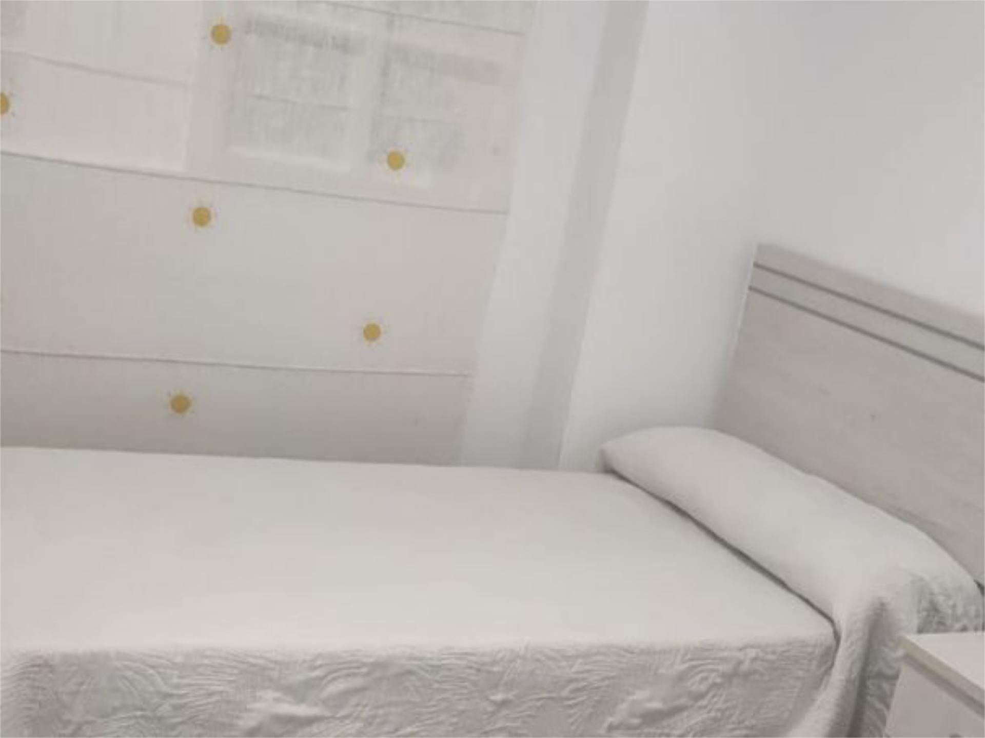 Habitación de Planta baja para compartir en Vélez-Málaga con Aire acondicionado, Calefacción y Parquet