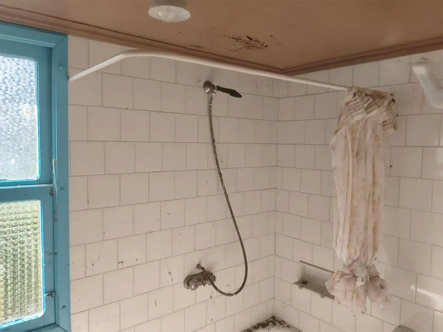 Bathroom of Flat for sale in Ourol  with Private garden