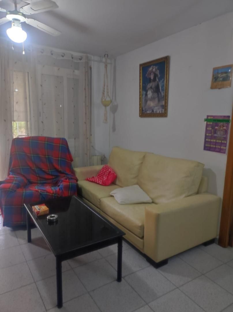 Living room of Flat for sale in L'Hospitalet de Llobregat  with Storage room and Balcony