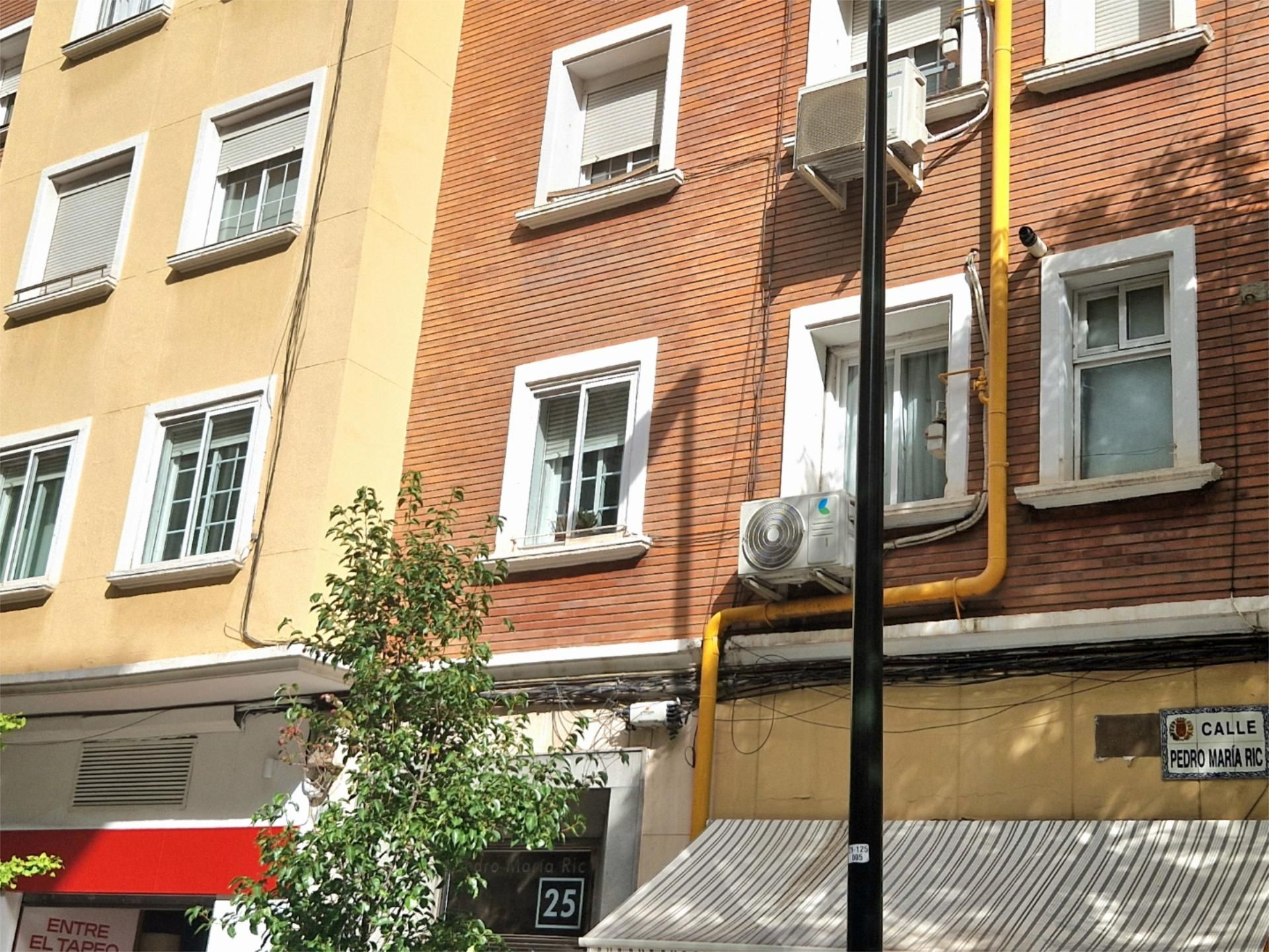 Exterior view of Flat for sale in  Zaragoza Capital