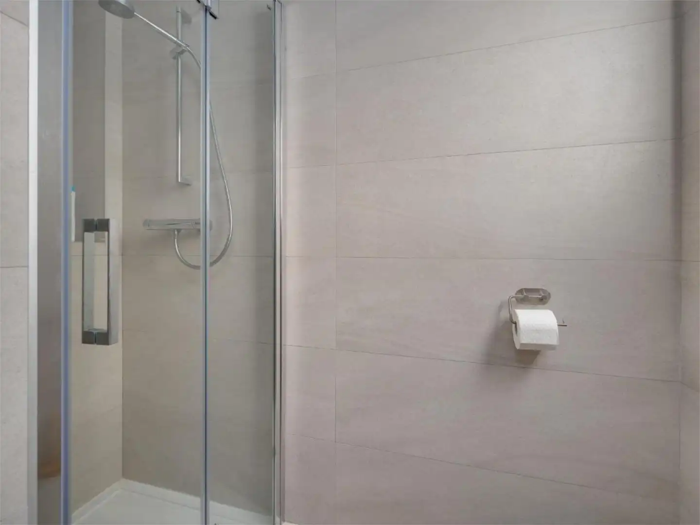 Flat for sale in Calle Francisco de Quevedo, 11, Aguas Nuevas Bathroom of Flat for sale in Torrevieja with Air Conditioner, Terrace and Swimming Pool