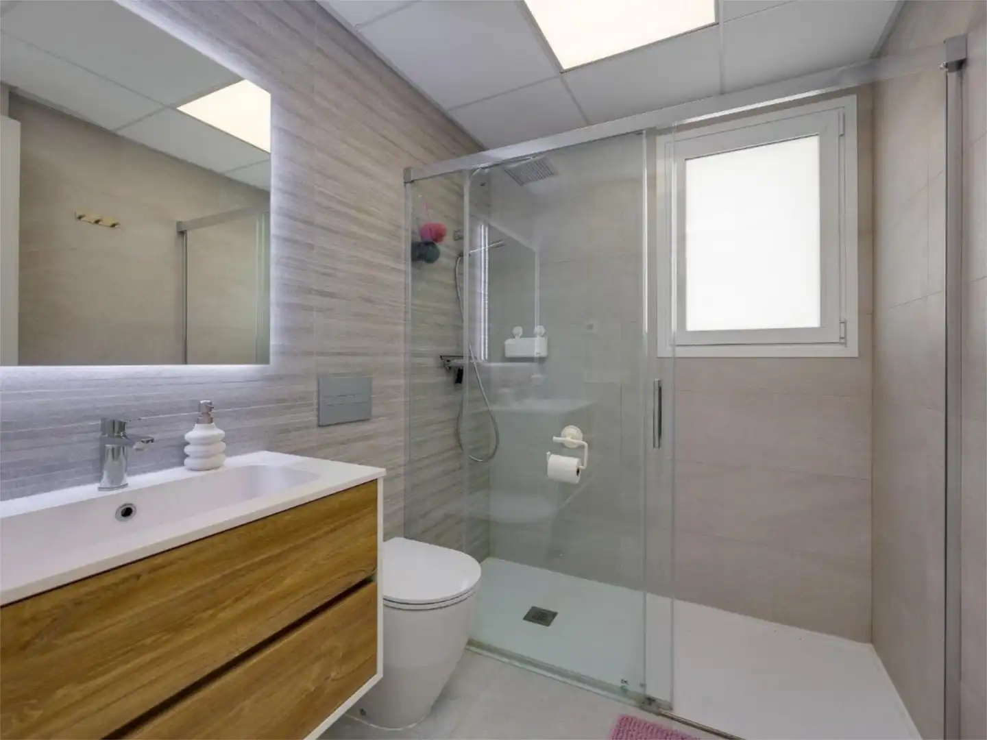 Flat for sale in Calle Francisco de Quevedo, 11, Aguas Nuevas Bathroom of Flat for sale in Torrevieja with Air Conditioner, Terrace and Swimming Pool