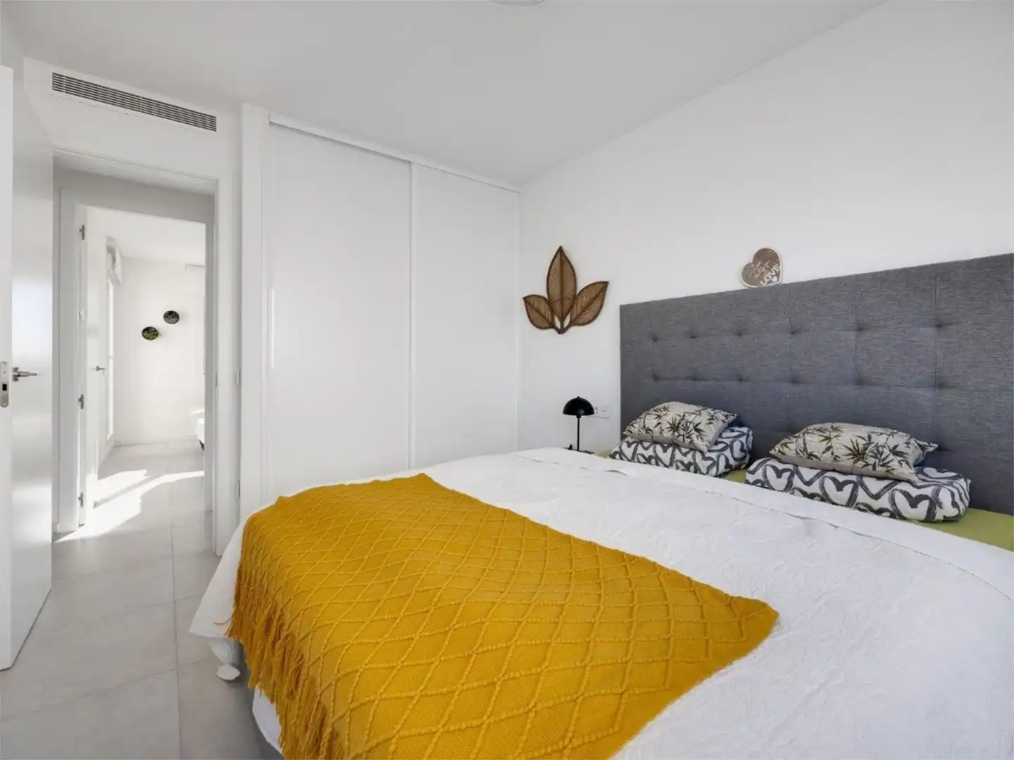 Flat for sale in Calle Francisco de Quevedo, 11, Aguas Nuevas Bedroom of Flat for sale in Torrevieja with Air Conditioner, Terrace and Swimming Pool