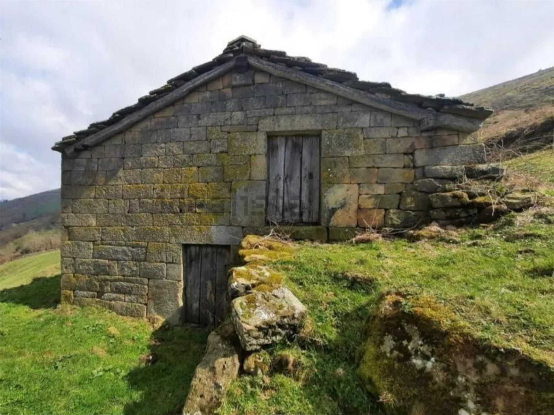 Exterior view of Country house for sale in Cabezón de la Sal